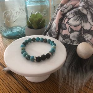 Essential oil diffusing bracelets